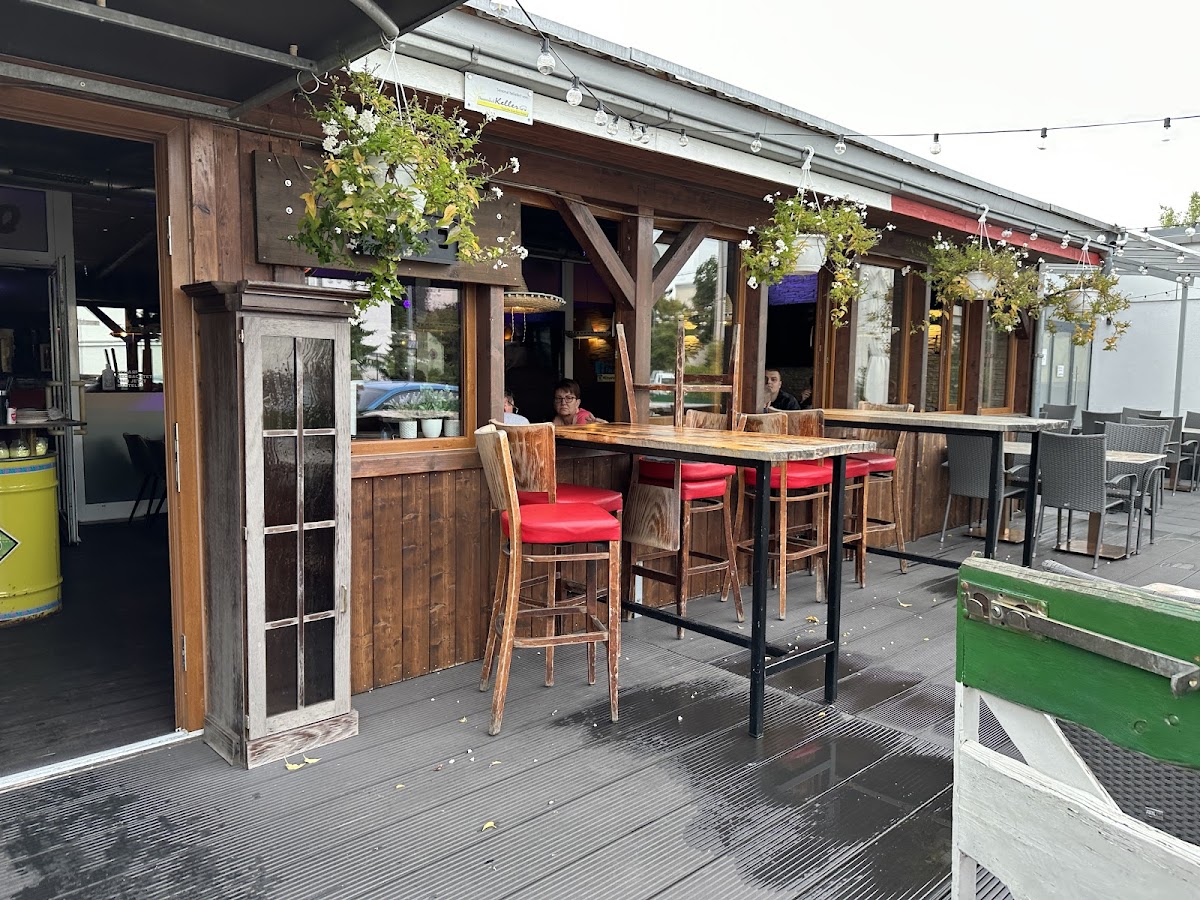El Cuervo Cantina Y Bar